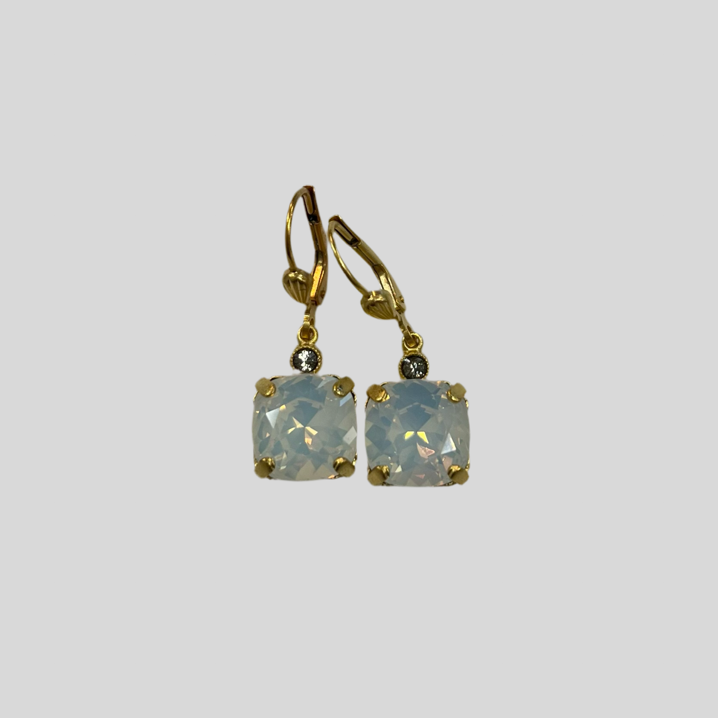 La Vie Parisienne Classic Earrings