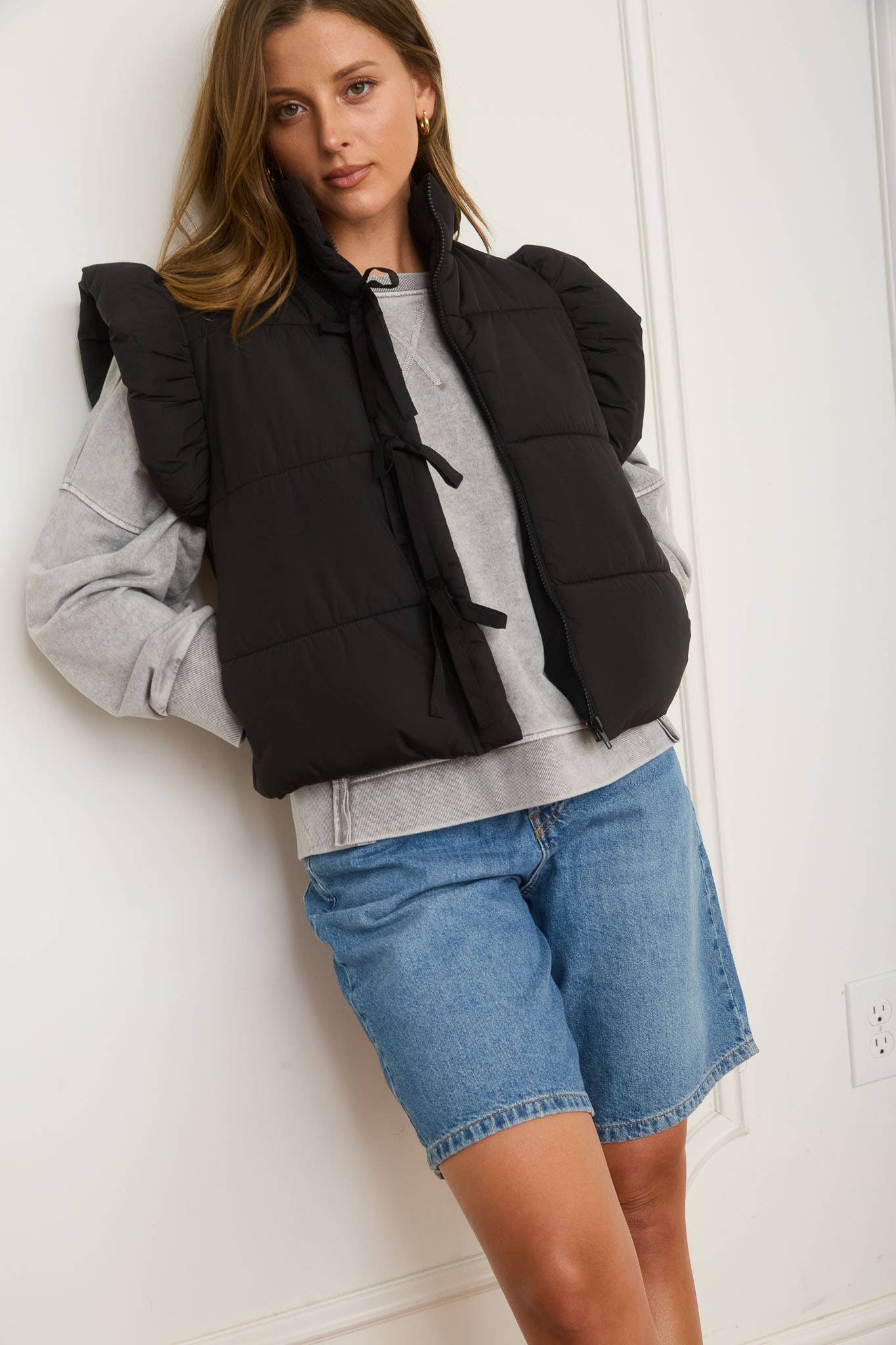 Flutter Sleeve Zip-up Bow Puffer Vest