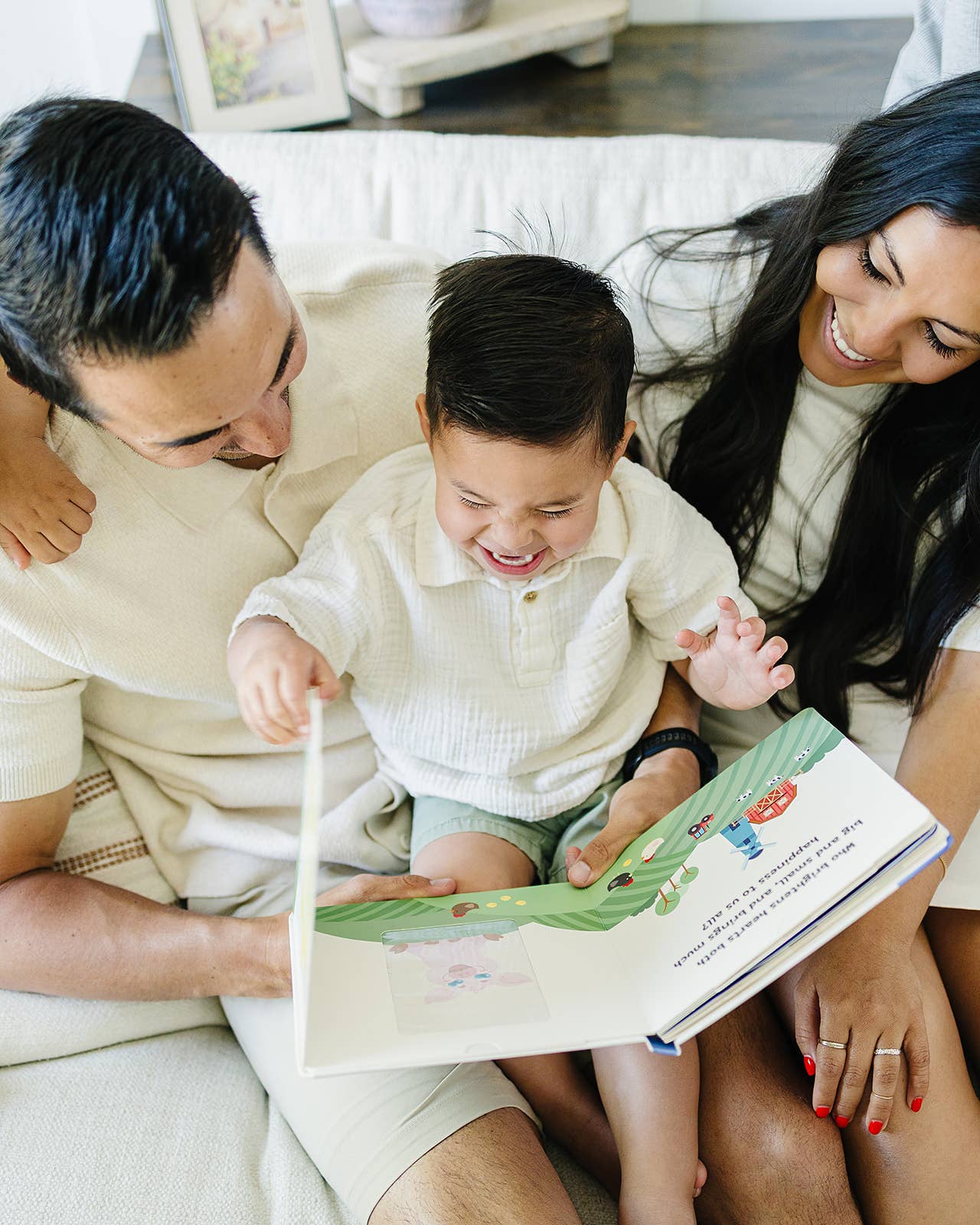 Interactive Photo Albums (ages 0-3) | Who Loves Me?