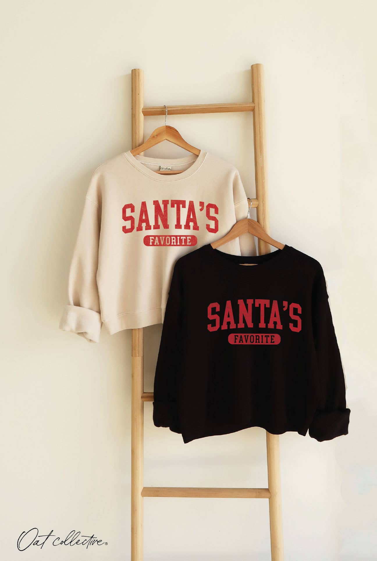 SANTA'S FAVORITE Mid Cropped Graphic Sweatshirt