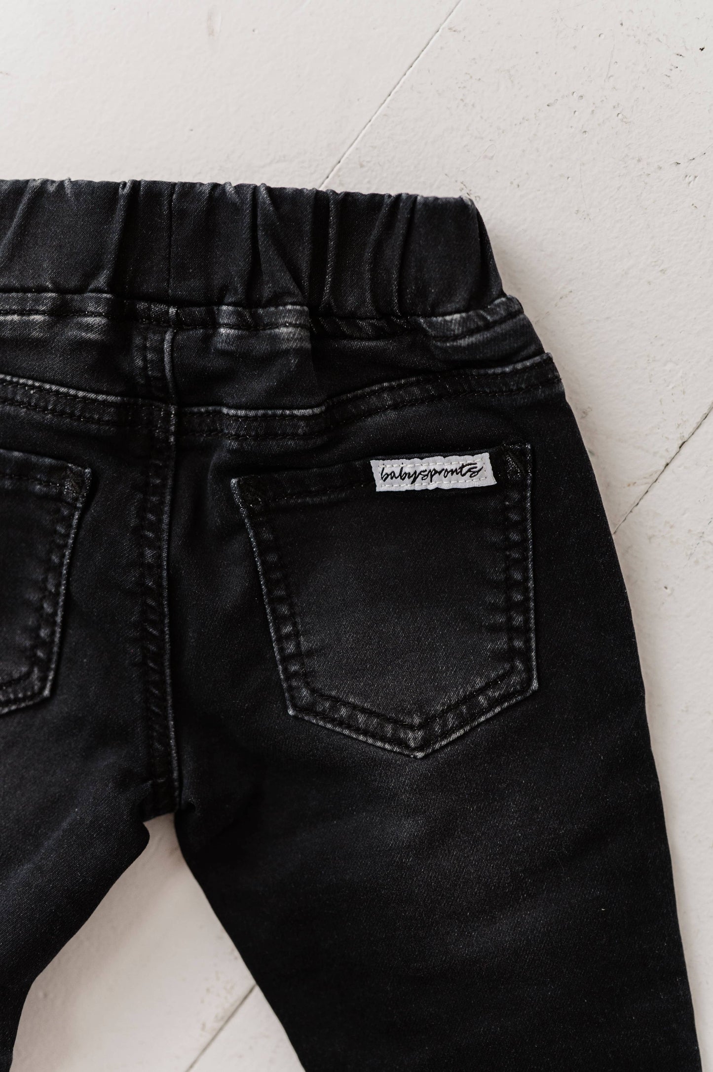 Distressed Denim Jeans - Black