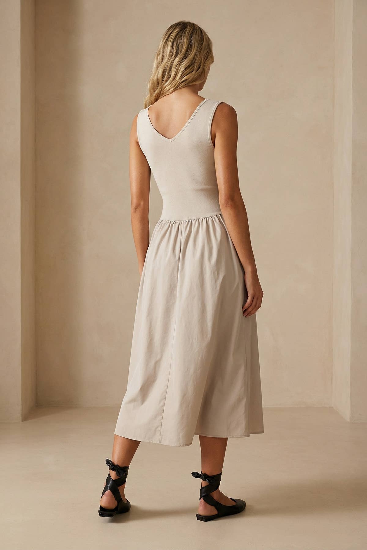 Sleeveless Neck Midi Dress