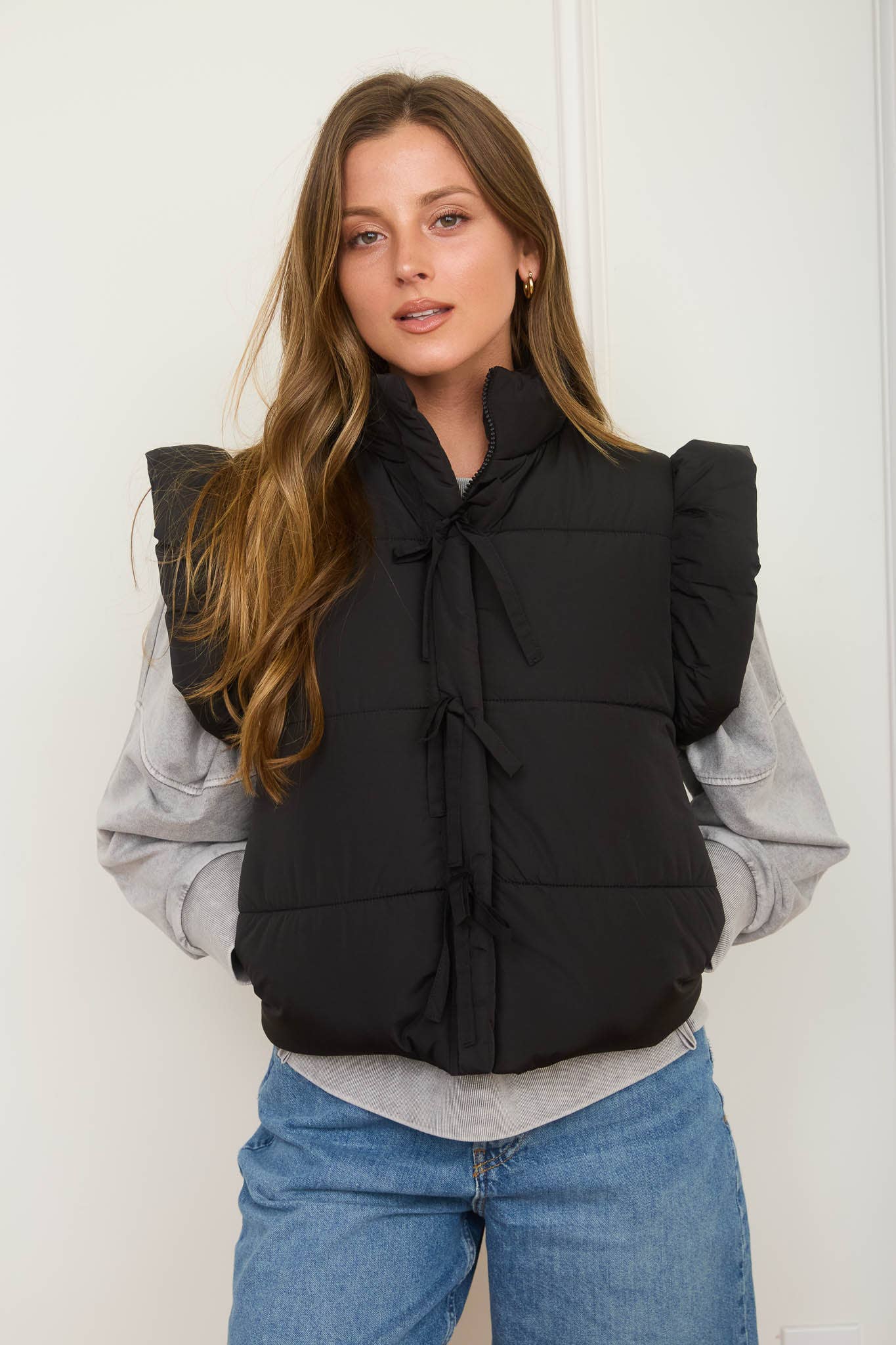Flutter Sleeve Zip-up Bow Puffer Vest