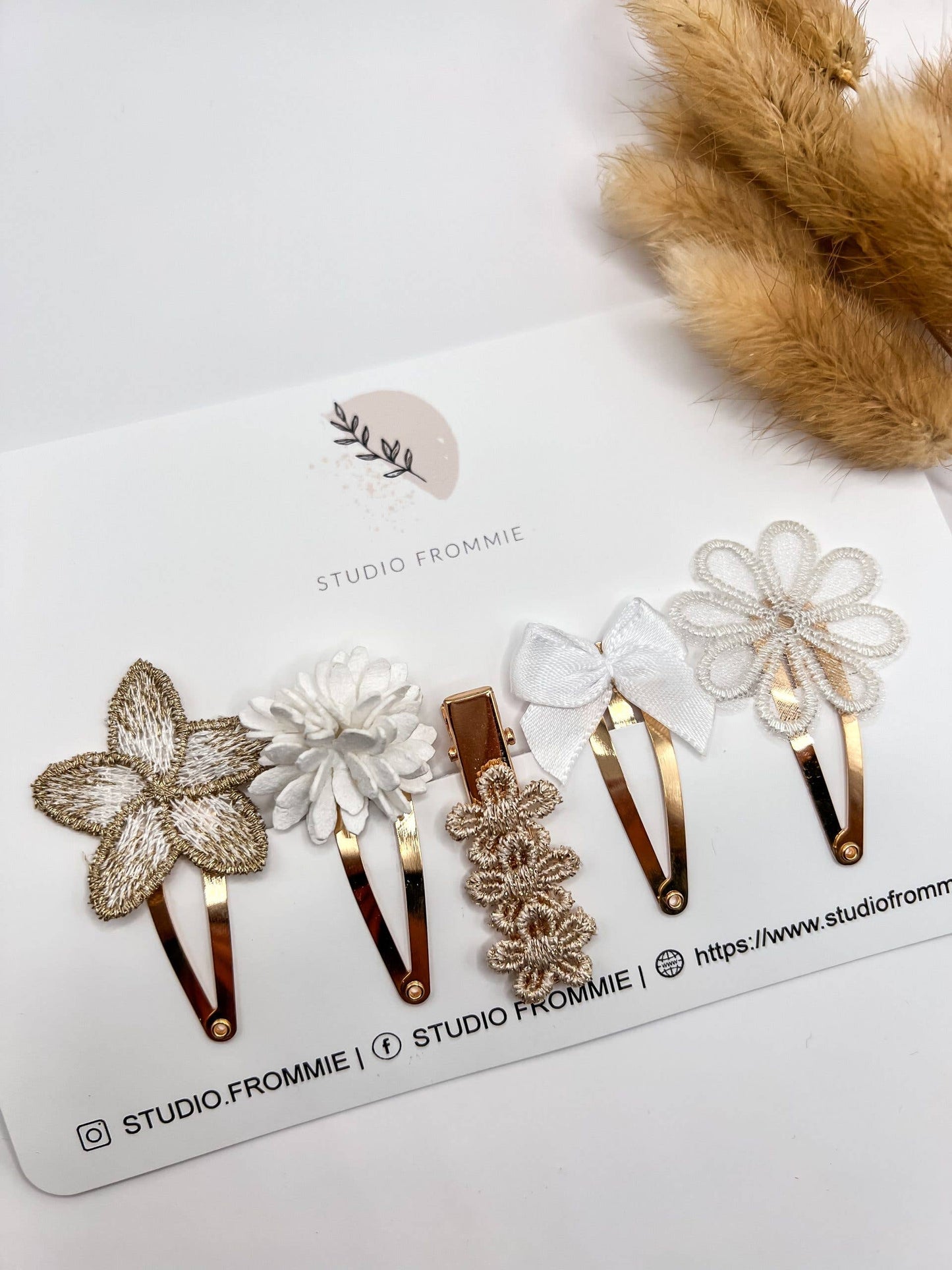 Set of Bo hair clips
