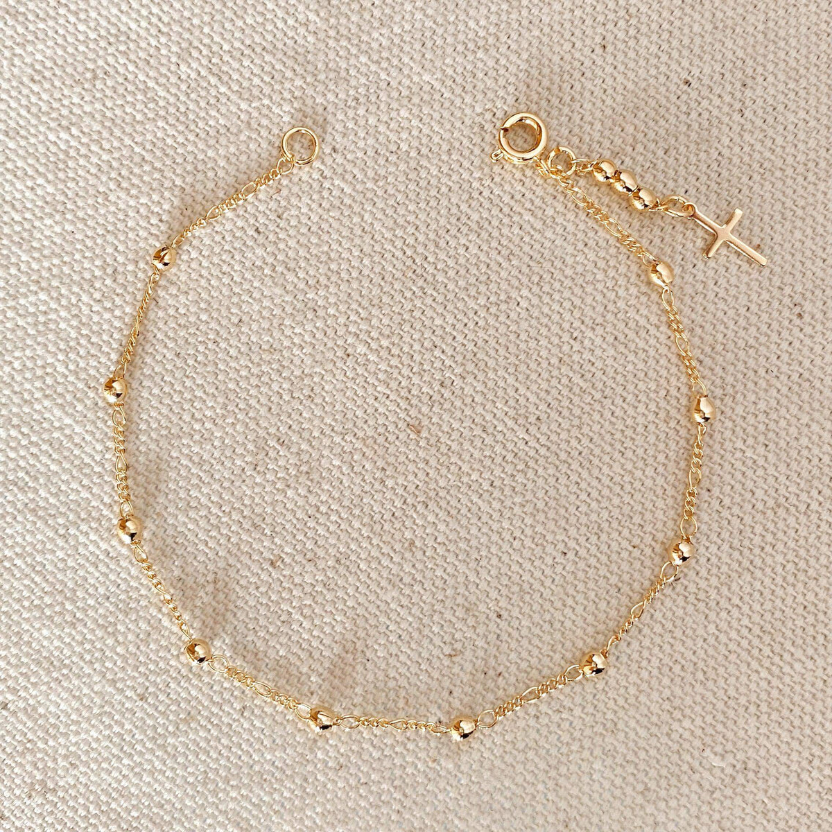 18k gold filled beaded bracelet with cross charm | Pencie & Ginger