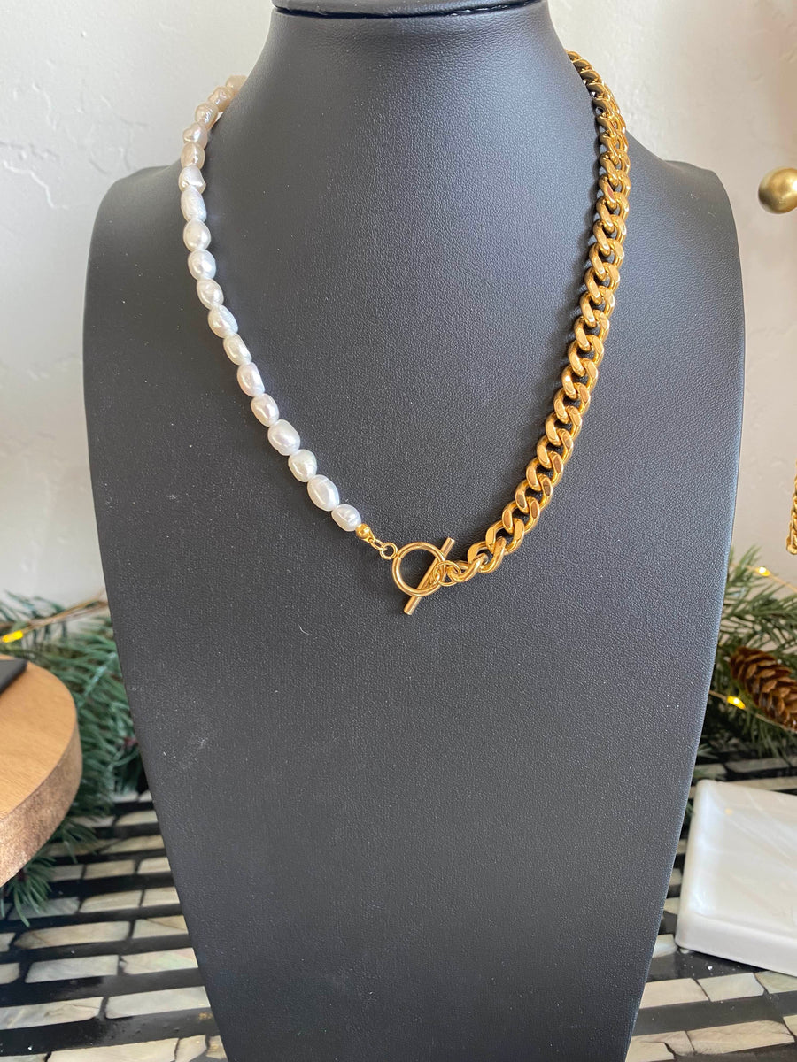 Lauren Pearl to Gold Necklace