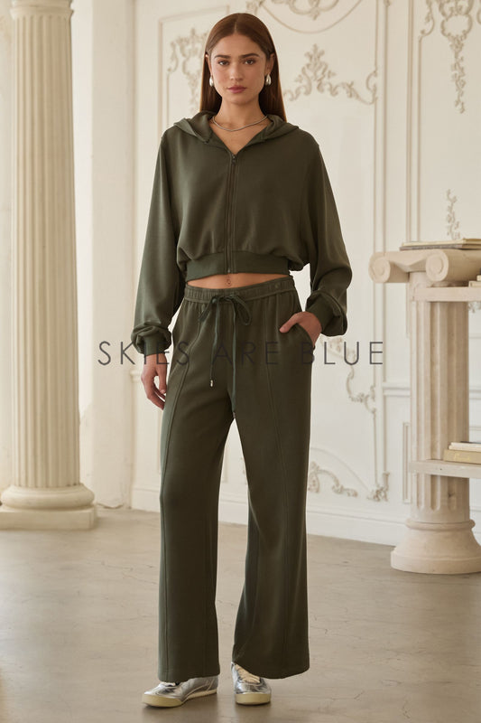 Lounge Pants in Dark Olive
