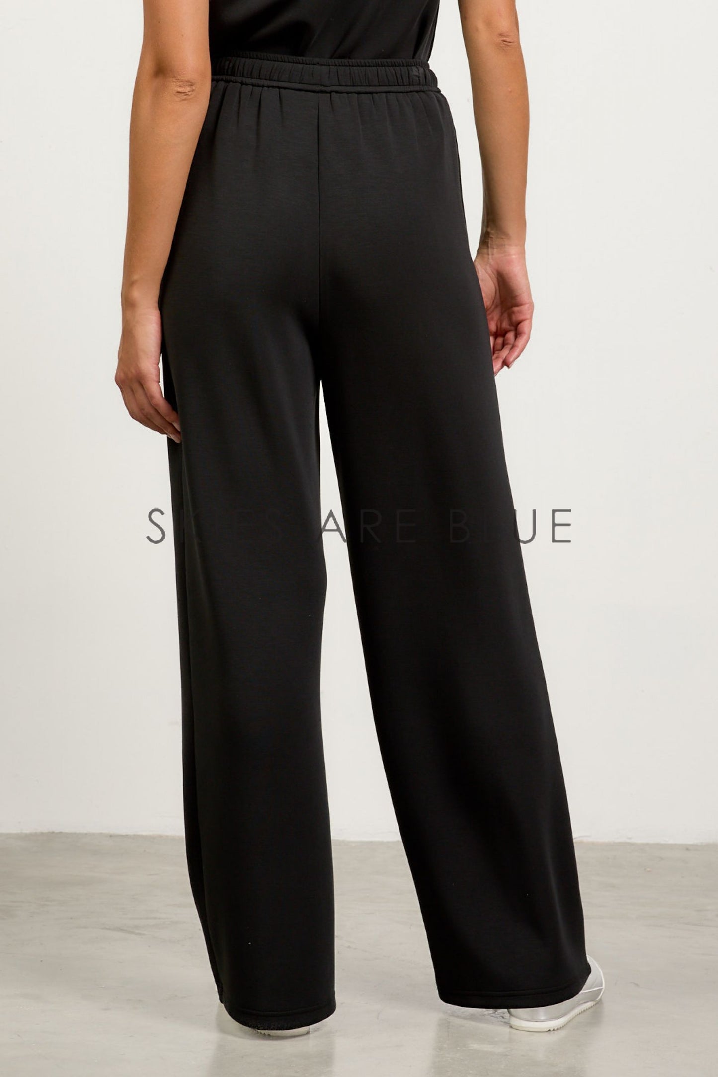 Lounge Pants in Black