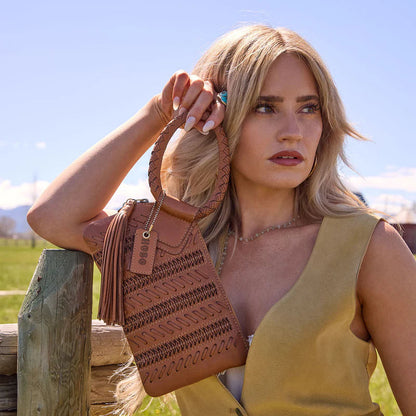 Hobo Sable Harvest Wheat Ring Wristlet