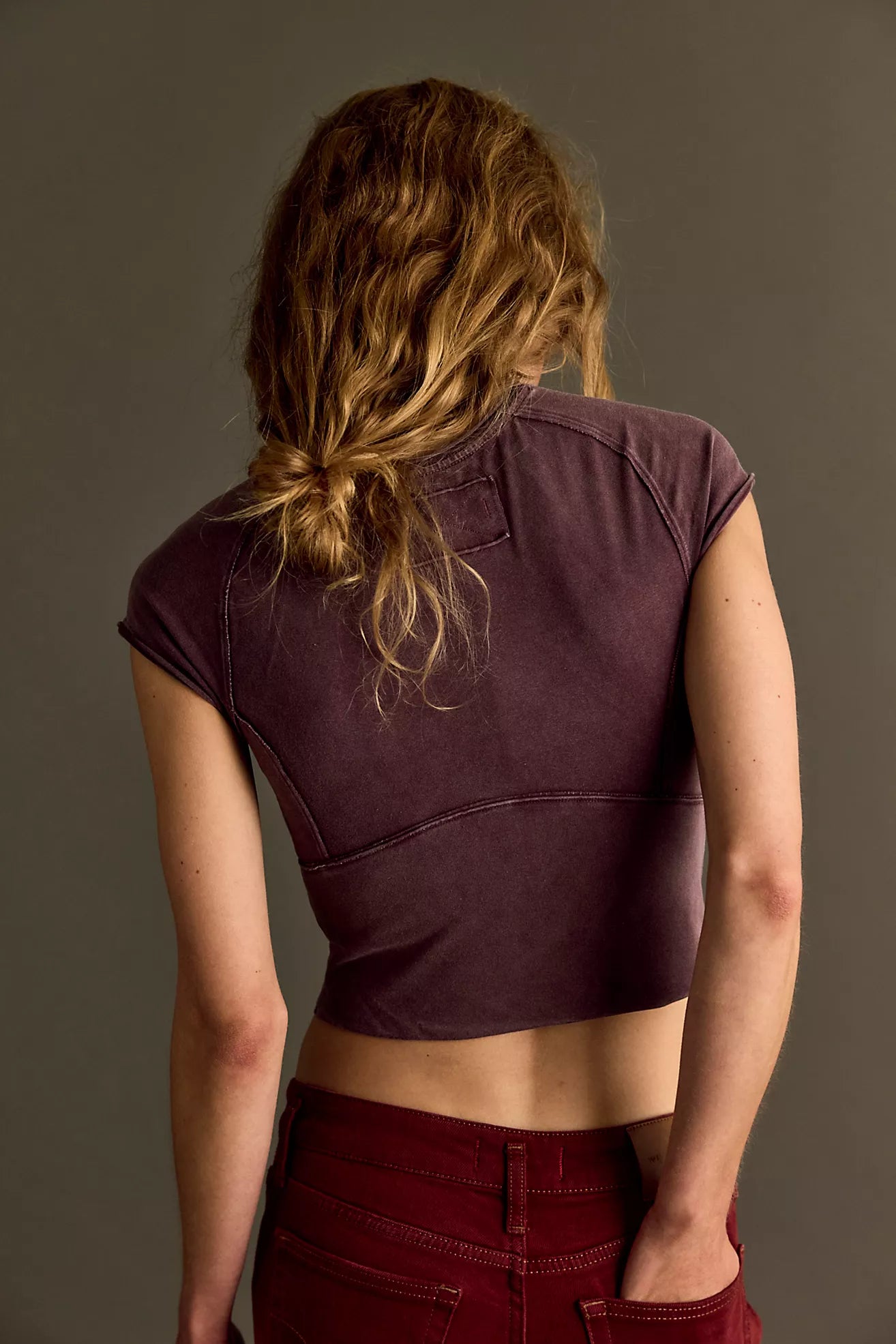 Protagonist Tee in Vintage Grape