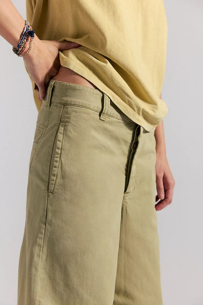 Laydown Chino in Aloe