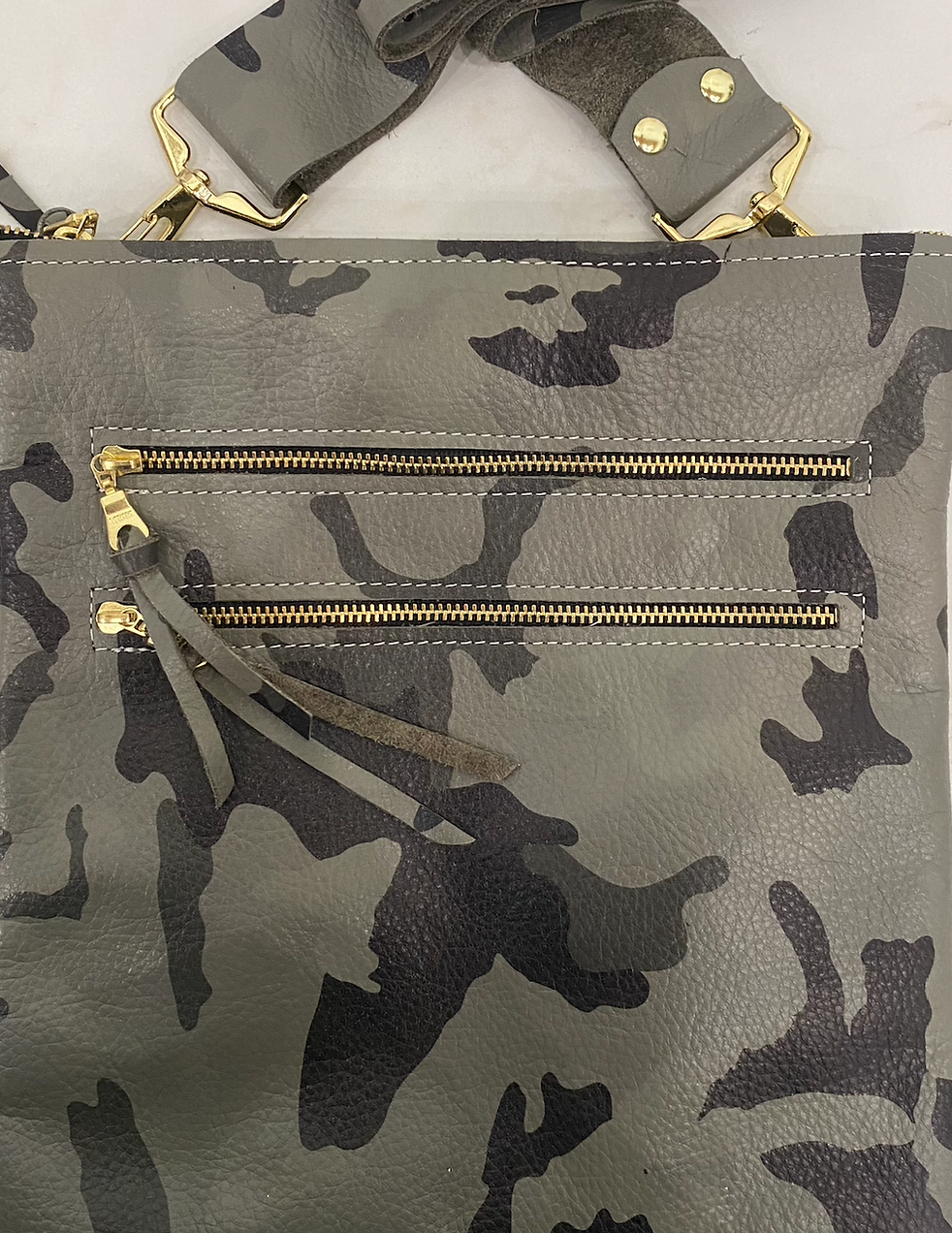 Zina Kao Granite Camo Purse