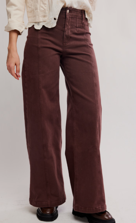 Libre Wide Leg Jeans in Rum Running