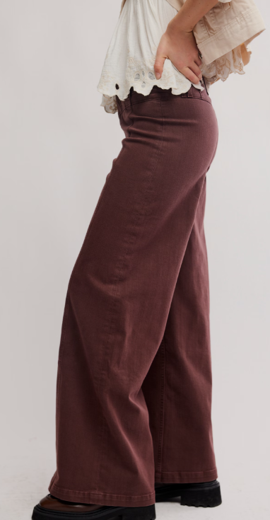 Libre Wide Leg Jeans in Rum Running