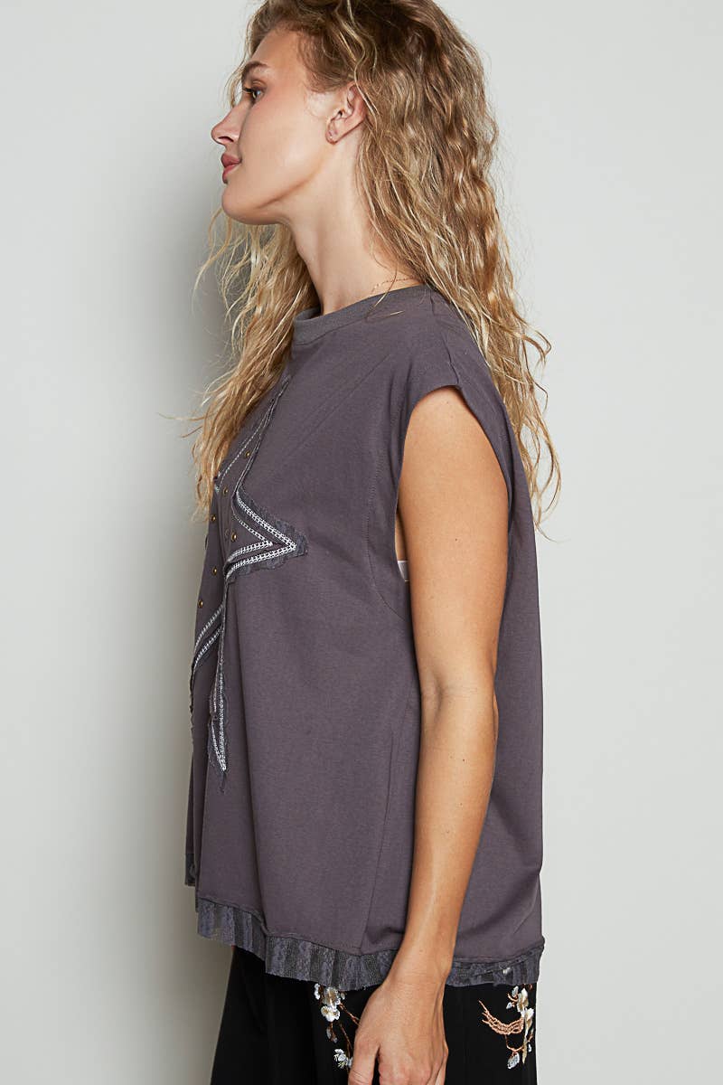 Sleeveless Star Patch Laced Hem Top