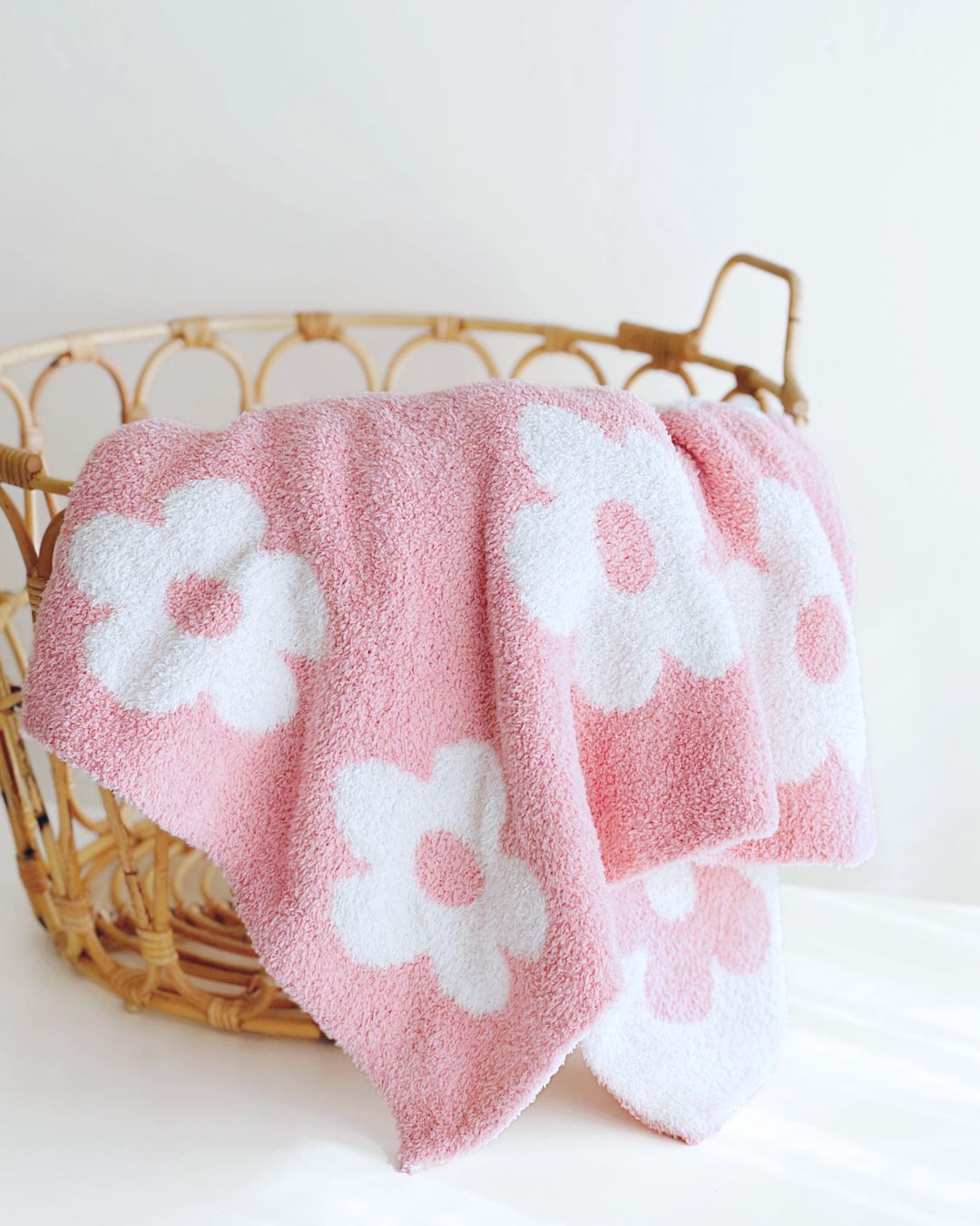 Daisy Fuzzy Blanket - Pink