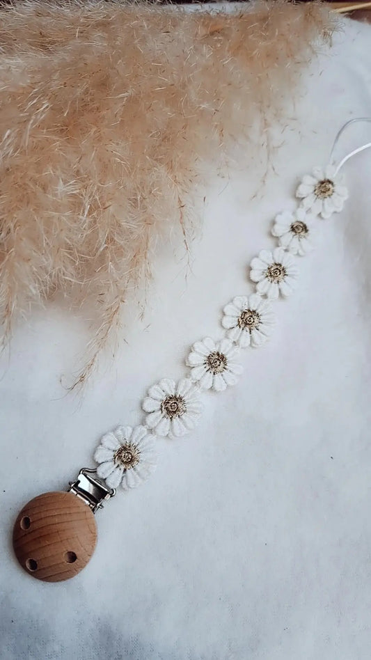 Gold daisy clip