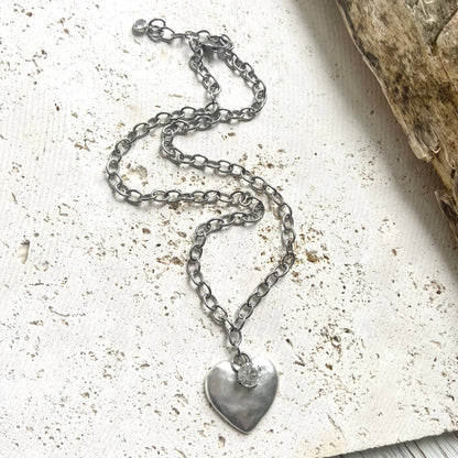 Hammered heart necklace boutique jewelry salon spa uno