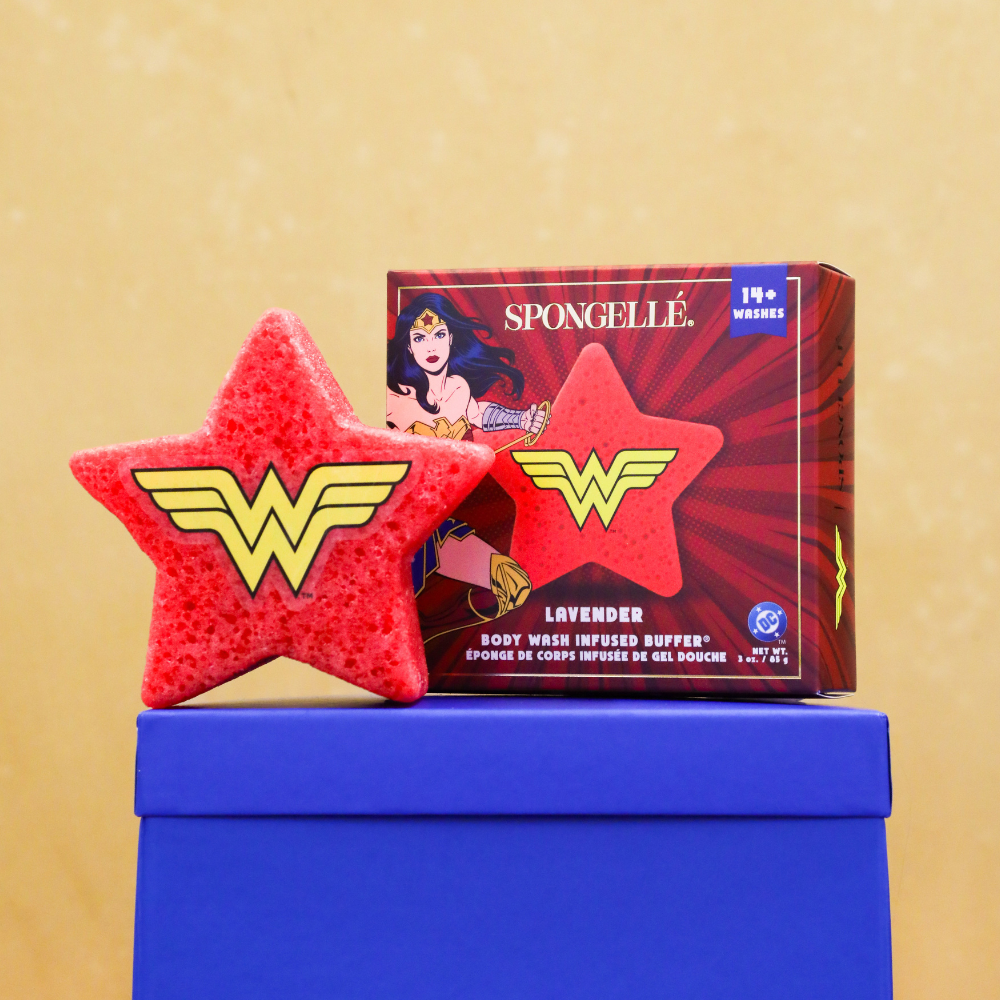 Spongellé Wonder Woman Lavender body buffer, lifestyle photo
